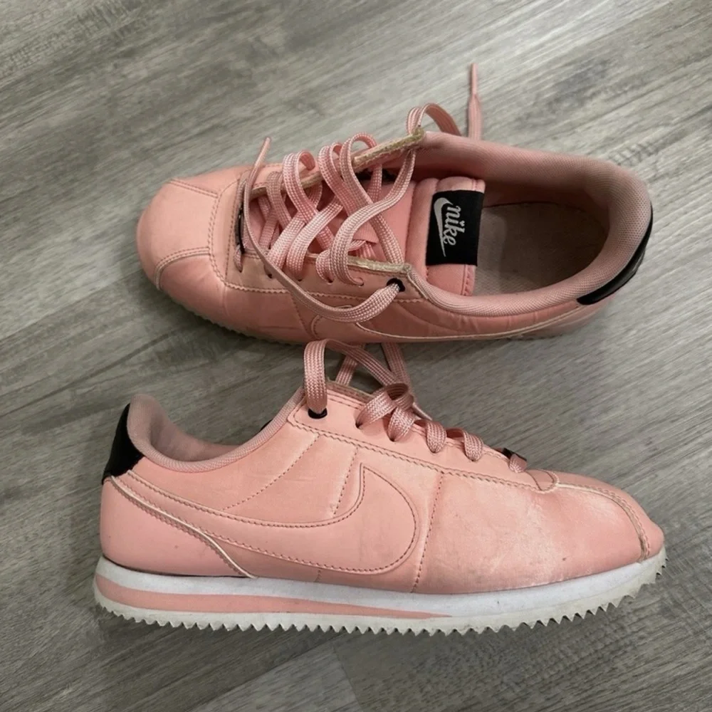 Rare Nike Cortez '72 Vintage - Coral Pink. US Size 6.5